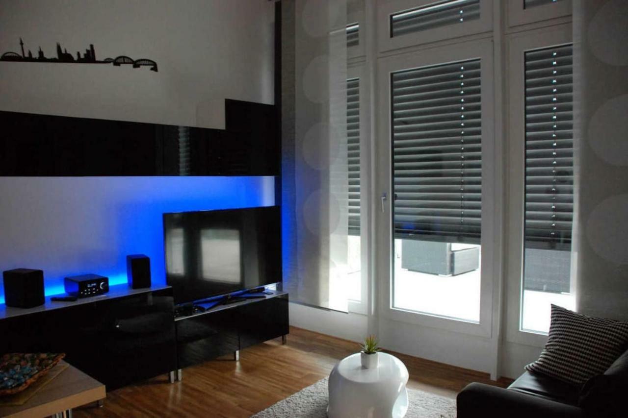Exklusives Penthouse! Mit Wlan, Tiefgarage, 2 Fernseher Etc. Apartment Köln